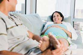 Cách phòng ngừa phù chân trong thai kỳ